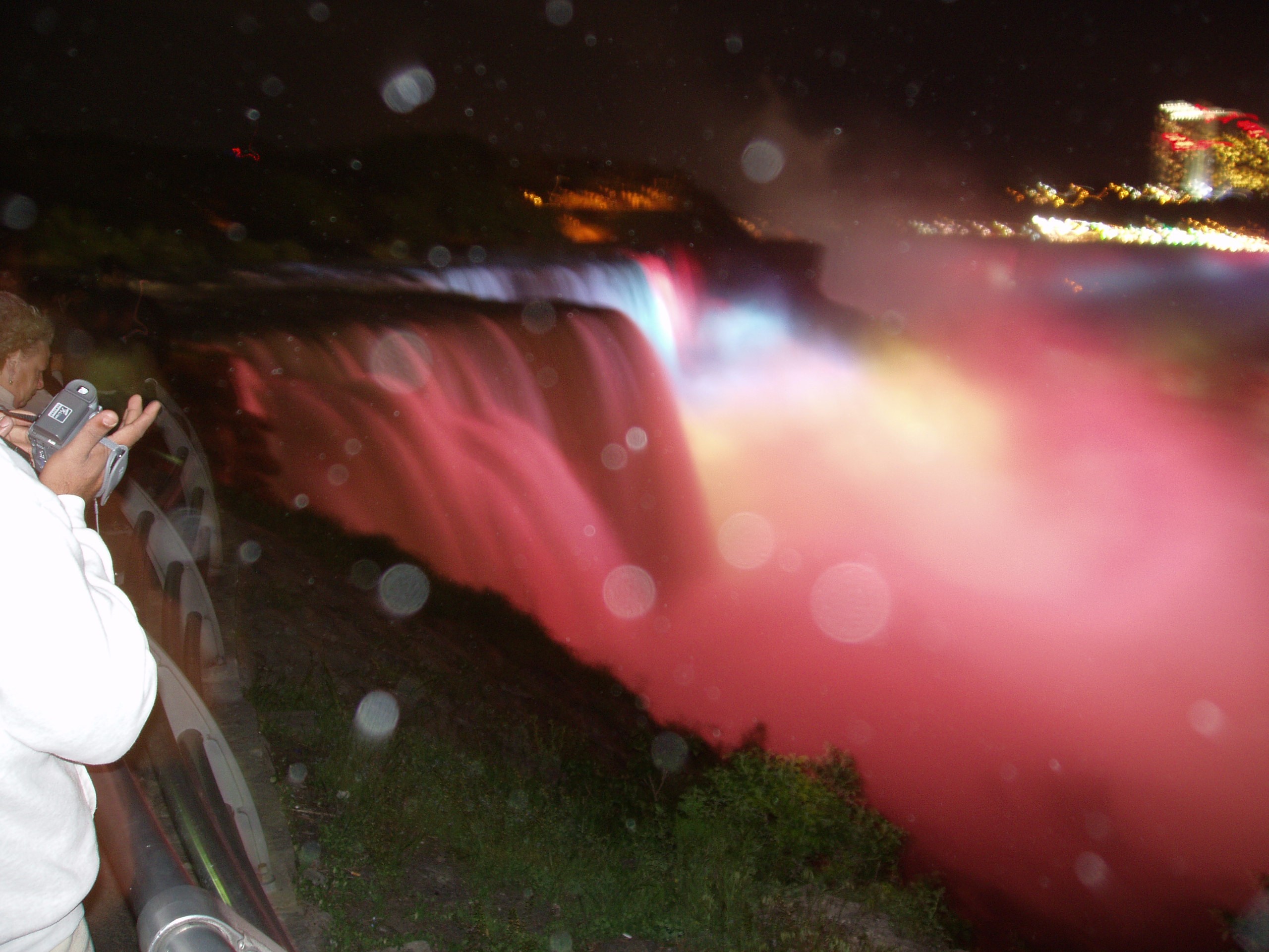 nightview-niagara_only.jpg